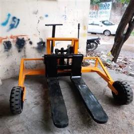 107 Rough Terrain Pallet Machine
