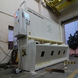 15 HP Mild Steel CNC Shearing Machine