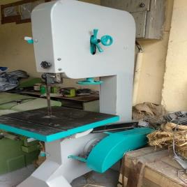 24" Vertical Bandsaw Machine