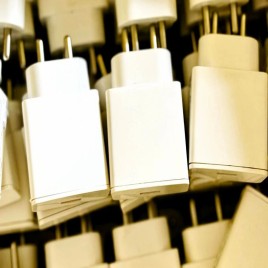 2.4A White TOP USB VIVO Charger