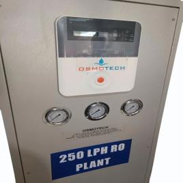 250 LPH Stainless Steel Industrial RO Plant