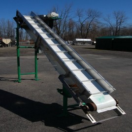 KI-MACHINES Inclined Cleated Conveyor