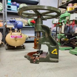 4 Number Fly Press With Wheel