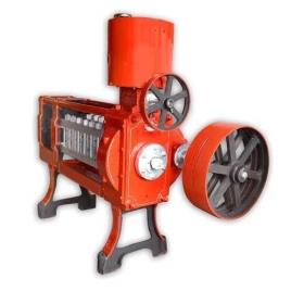 6 Bolt Commercial Expeller Machine