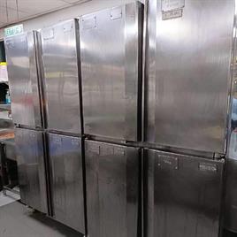 Eight Door Vertical Chiller Machine