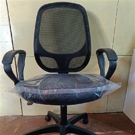 802 Mesh Medium Back Chair