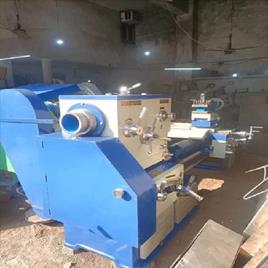 Medium Duty Gear Head Lathe Machine 9 Ft