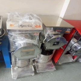 Automatic 3 HP Double Chembar Flour Mill