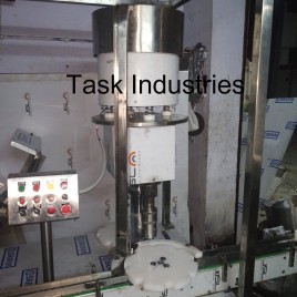 Automatic Bottle Capping Machine