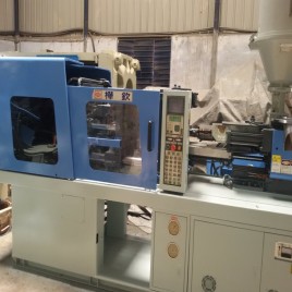 Used HWA Chin 125 Ton Machine