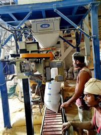 Bag Filling and Stitching Conveyor Equipment