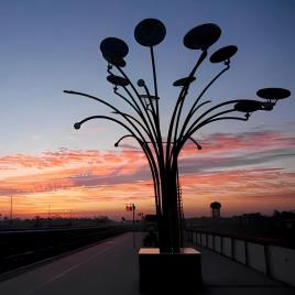 Delsin Power Solar Tree Light, 3kW Battery