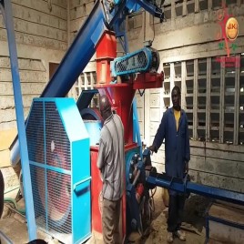 Biomass Briquetting Machine, 1500-2000 kg/hr