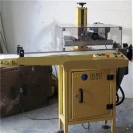 Automatic Bottle Neck Cutting Machine