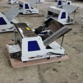Commercial Bread Slicer