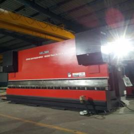 Synchronized CNC Press Brake, 25 Ton Capacity, Automatic