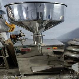 Cream Pouch Filler Machine