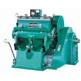 Automatic Creasing & Cutting Machine