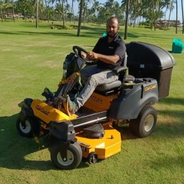 Cub Cadet Petrol Ride Mower RZT SX