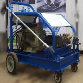 CVT Water Blasting Machine 500/750 Bar, 21/45 LPM