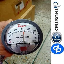 Dwyer Differential Pressure Gauge