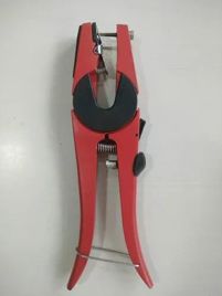 Shreem Color Coated Ear Tag Device