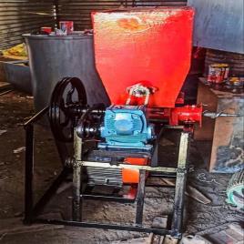 Mild Steel Charcoal Briquette Making Machine
