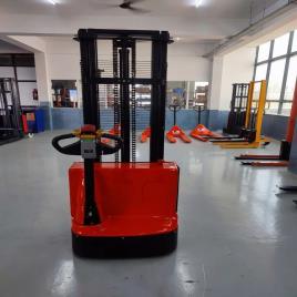 Industrial Electric Pallet Machine