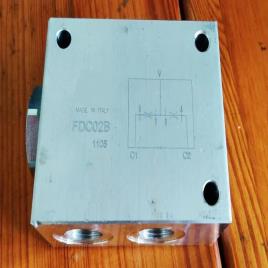 Flow Divider Apparatus