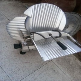 Frozen Meat Cutting Machine, 1550 mm, 0.5 HP