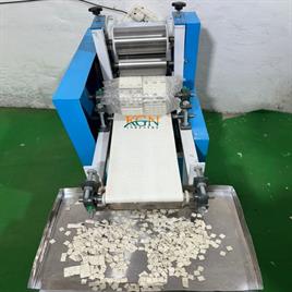 Automatic Mathi Poori Cutter