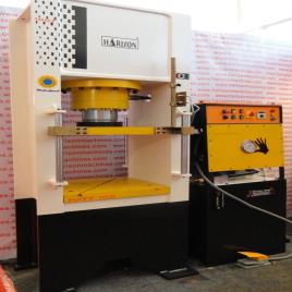 PLC Hydraulic Press, 40-100 Ton