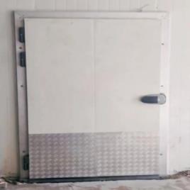 Galvanized Mild Steel Cold Storage Machine