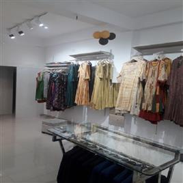 Retail Garment Stand