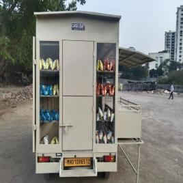 Diesel Grocery Display Van