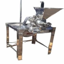 Industrial Hammer Pulverizing Machine