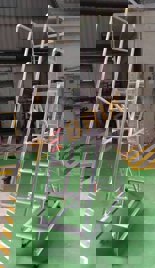 Hot Rolled Aluminium Trolley Ladder