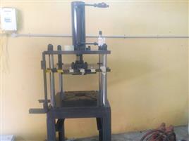 Hydraulic Pillar Press 1-5 Ton