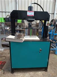 INDUSTRIAL HYDRAULIC PUNCHING MACHINE