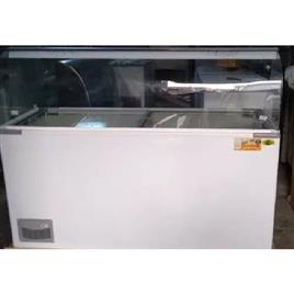 Ice Cream Parlor Setup