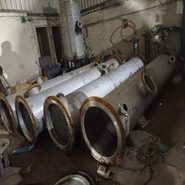 Vertical Industrial Distillation Column