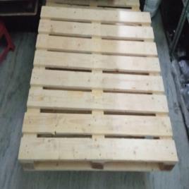 Industrial Pine Wood Pallets