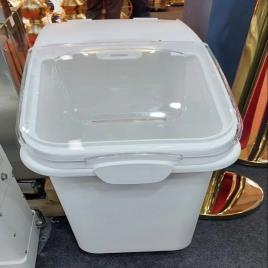 Plastic Ingredient Bin with Wheels, 8 Liter