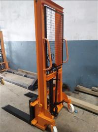 Maruti Manual Fork Stacker, 1.2m Fork