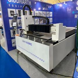 Mid Steel Industrial Laser Cutting Machine