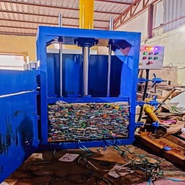 Mild Steel 10HP Vertical Scrap Baling Machine