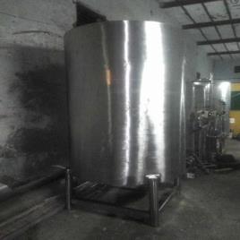 2000 Ltr SS Dairy Water Storage Tank
