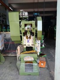 30 Ton MS Pneumatic Press