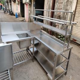 Freestanding Commercial Dishwashing Unit