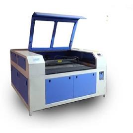 CO2 Laser Cutting Machine